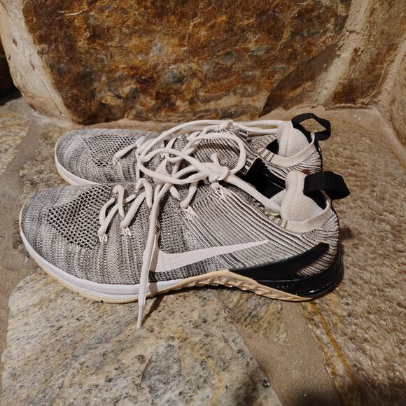 Nike Metcon DSX Flyknit 2 Women's Size 11 Running Shoes Style 924595-100 - Picture 4 of 10